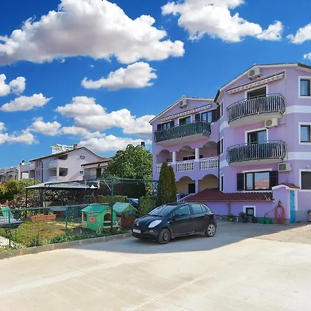 Fuer 6 Personen Ca 100 Qm In Peroj, Istrien Istrische Riviera Apartment